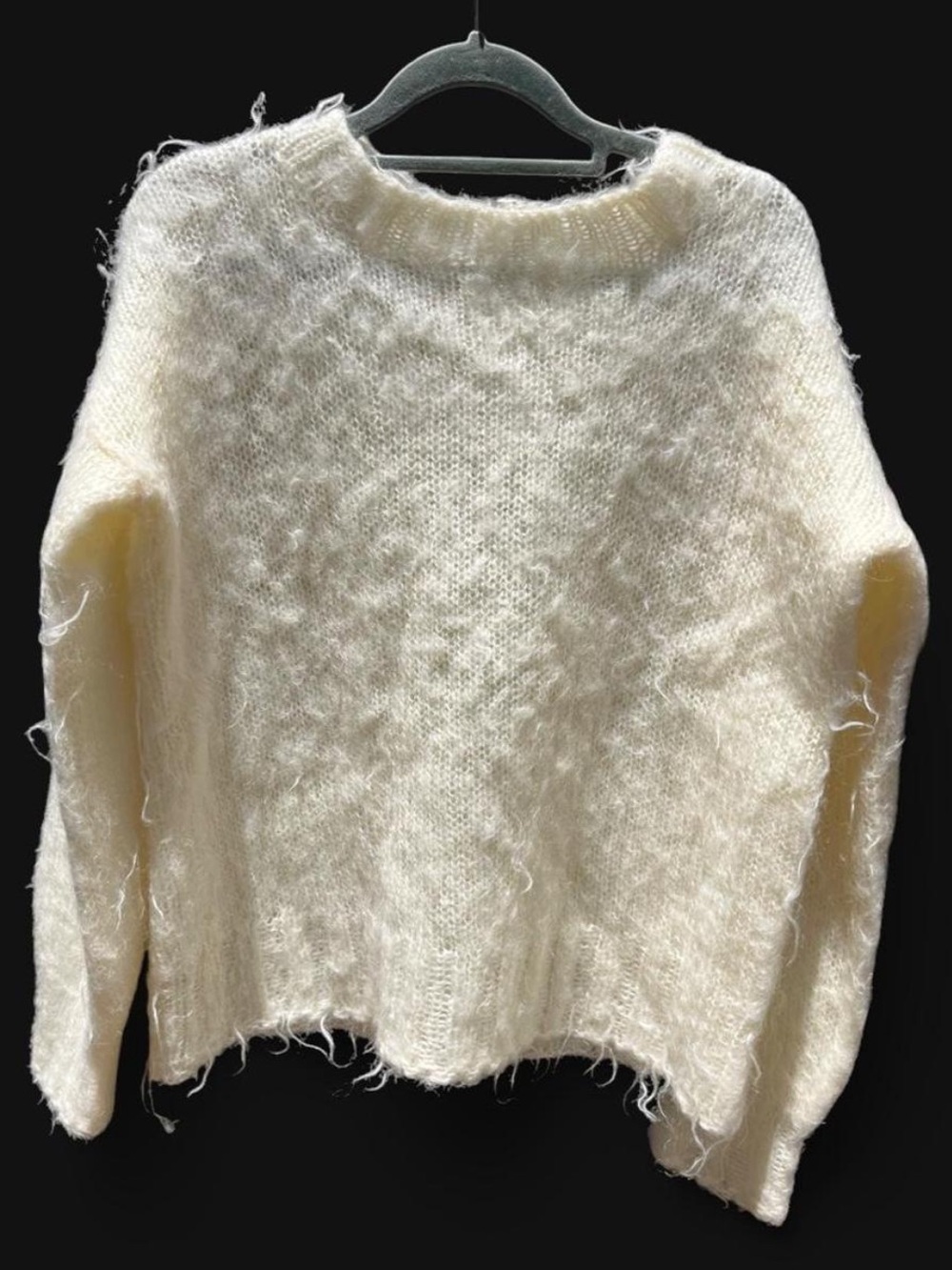 Vintage 90s Mohair Cozy Cream Fuzzy Knit Sweater - Women's Crewneck - Picture 3 of 7